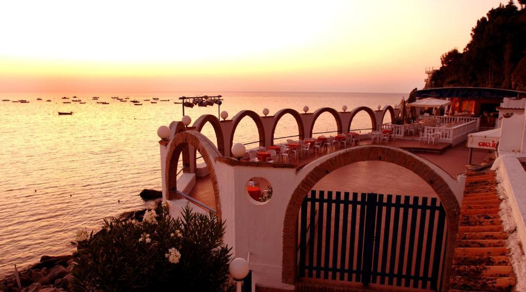 Hotel Guglielmo 4*
